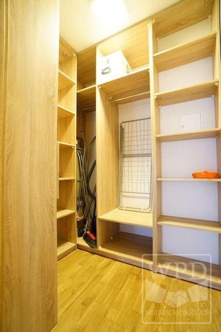 Big Apartment - Old Town - 3 Rooms - Private Parking Wrocław Extérieur photo