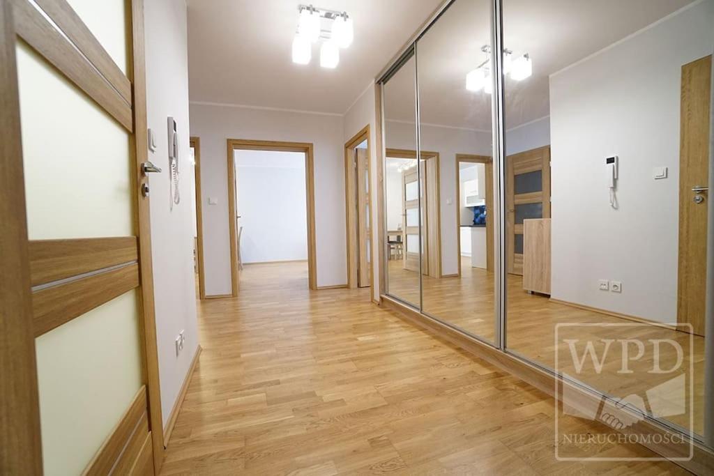 Big Apartment - Old Town - 3 Rooms - Private Parking Wrocław Extérieur photo